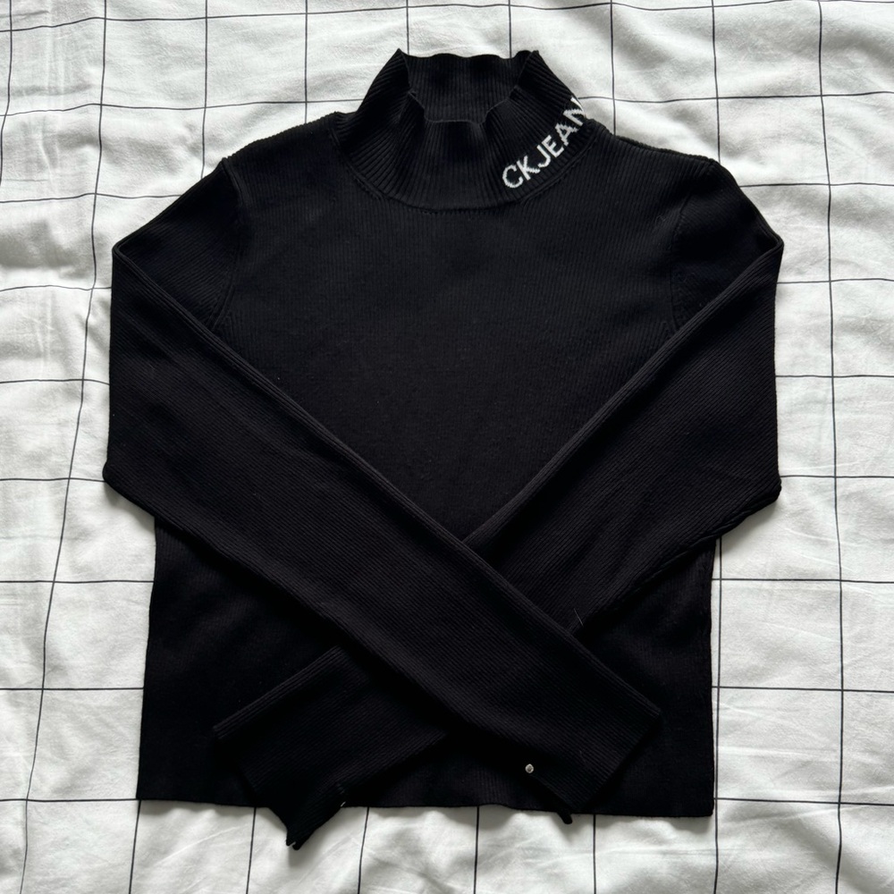 Mock-Neck Ribbed Long-Sleeve